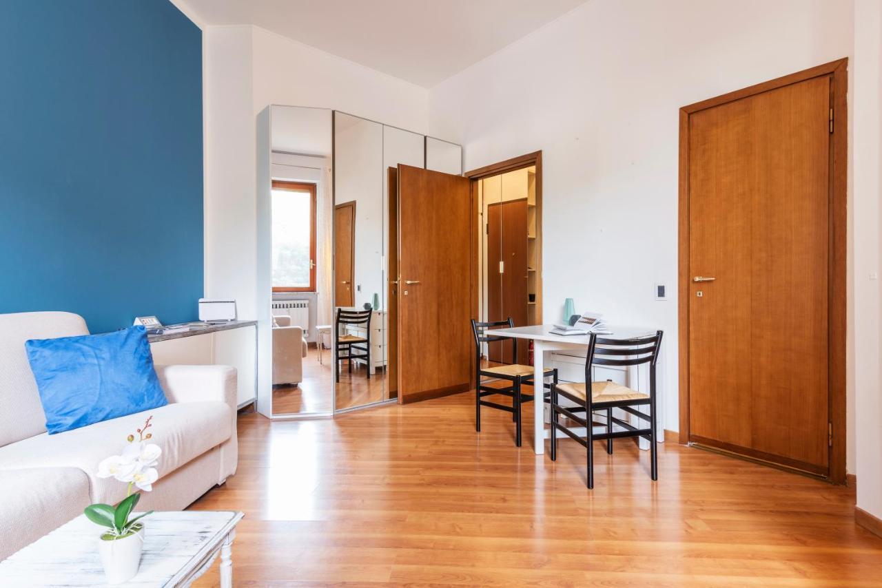 Casa Blu Flexyrent Apartment Wifi - No Ac Milan Luaran gambar
