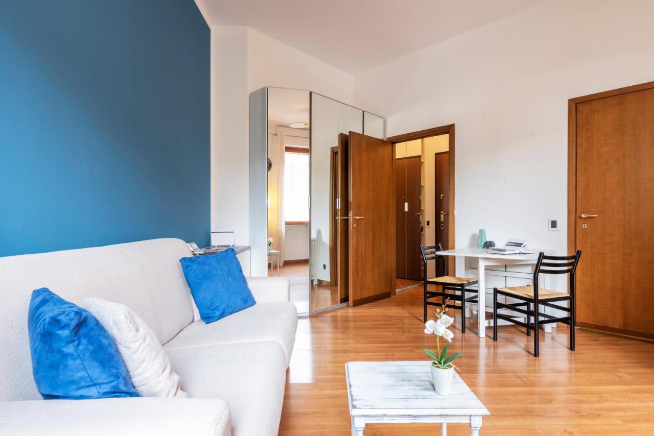 Casa Blu Flexyrent Apartment Wifi - No Ac Milan Luaran gambar